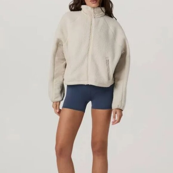 Vuori Alpine Jacket in Bone - Picture 2 of 15